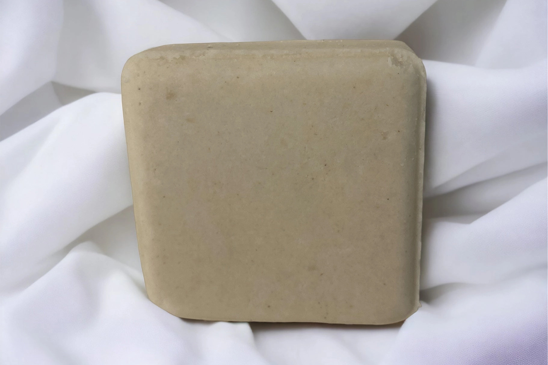 champo solido tallow minimalista